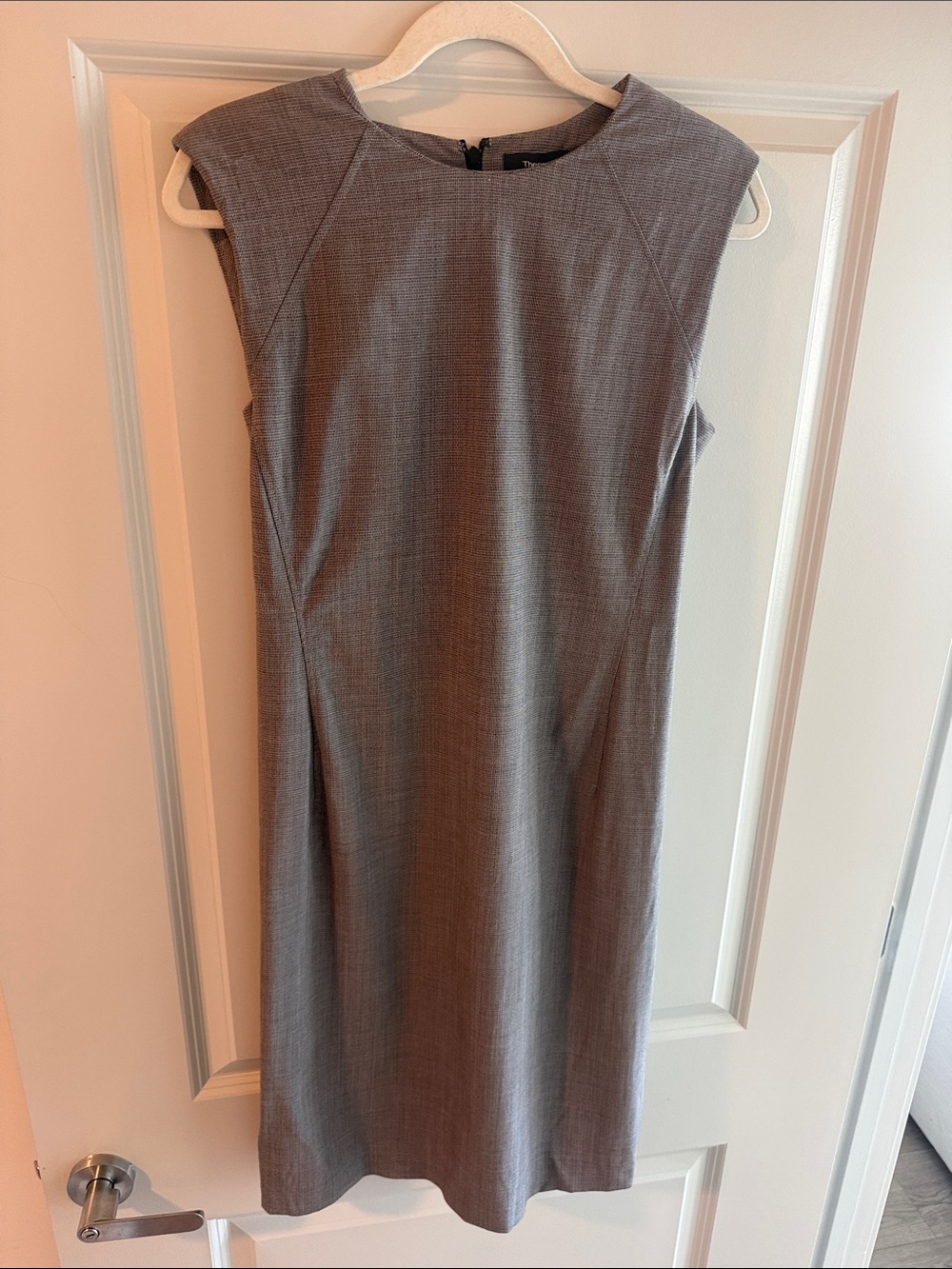 Theory Classic Sleeveless Sheath Dress in Light Gray